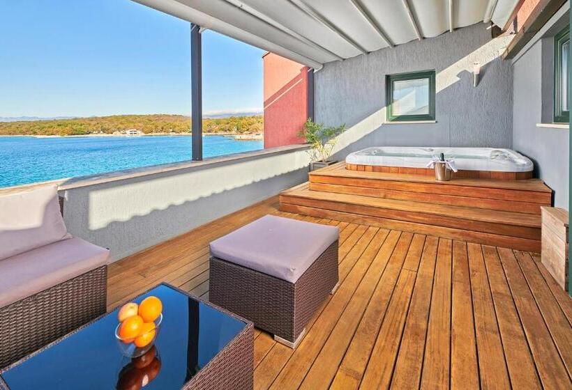 Люкс Deluxe Вид на Море, Veya Hotel By Aminess