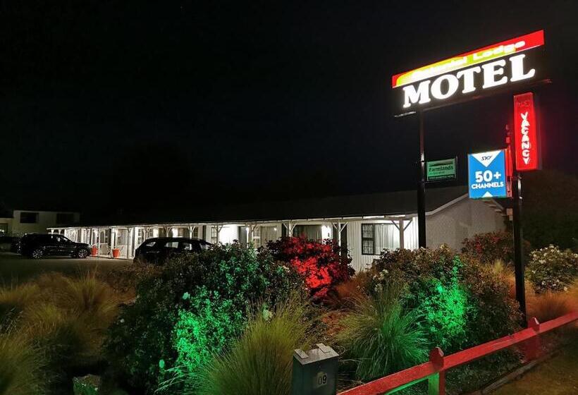 패밀리 아파트, Colonial Lodge Motel