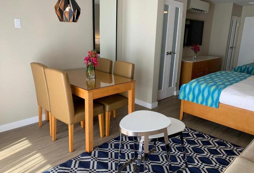 استودیوی استاندارد, Divi Flamingo Beach Resort