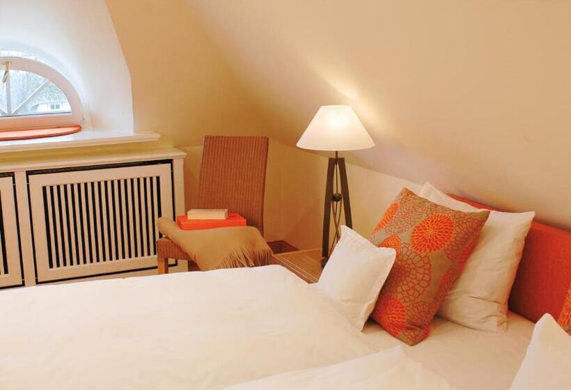 标准工作室, Benen Diken Hof