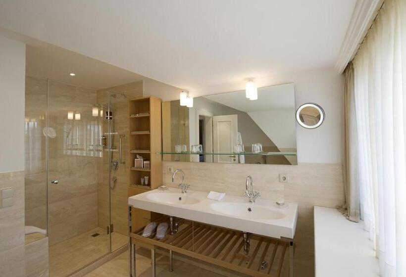 标准工作室, Benen Diken Hof