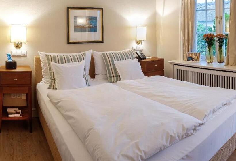 基本间, Benen Diken Hof