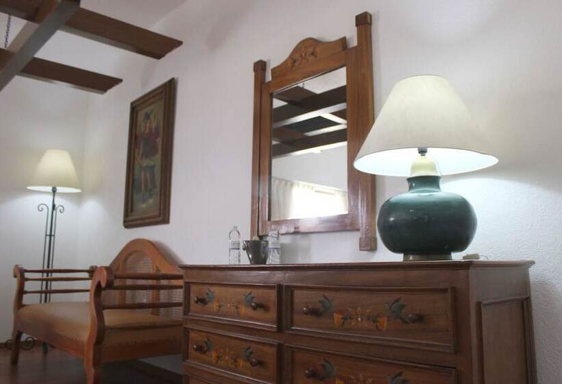 Полулюкс, De Mendoza