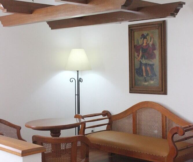 Полулюкс, De Mendoza