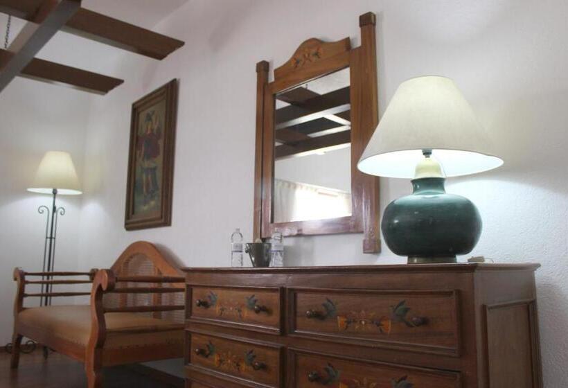 Junior Suite, De Mendoza