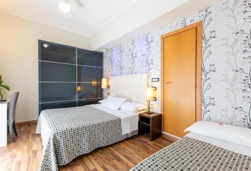 חדר סטנדרט לשלושה, Gardenia