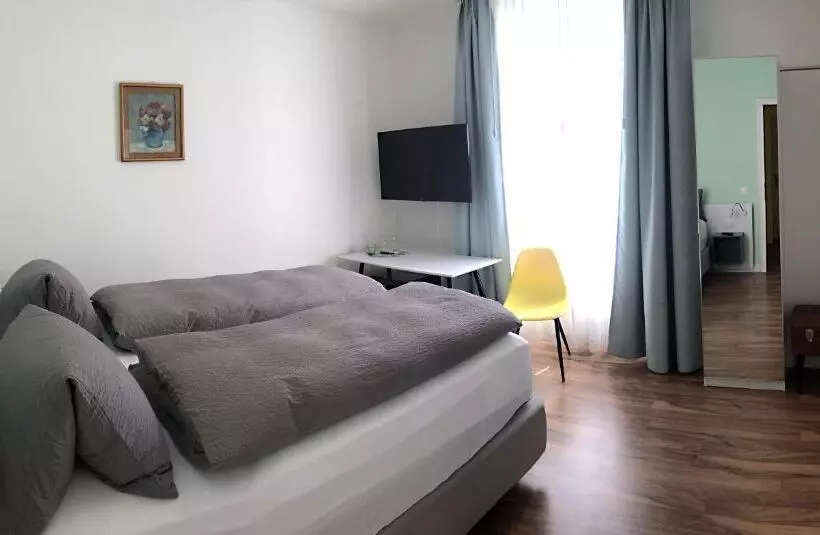 اتاق استاندارد با بالکن, Garni Dei Fiori