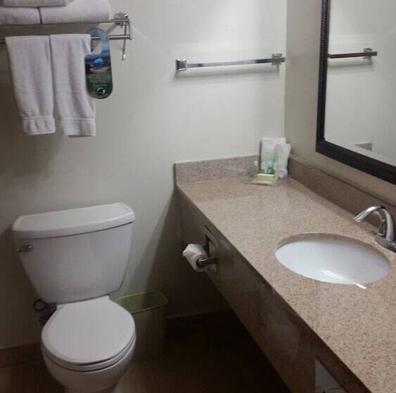 اتاق استاندارد, Holiday Inn Mayaguez & Tropical Casino, An Ihg