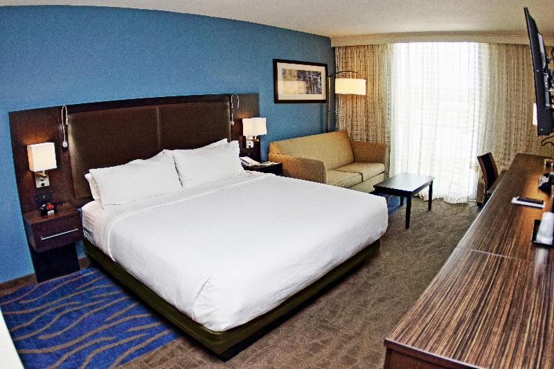 اتاق اجرایی با تخت بزرگ, Holiday Inn Mayaguez & Tropical Casino, An Ihg