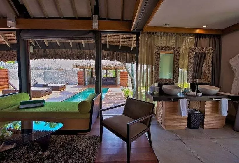 ویلای یک اتاق خوابه با استخر شنا, Kia Ora Resort & Spa