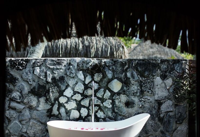 配有游泳池的小型套房, Kia Ora Resort & Spa