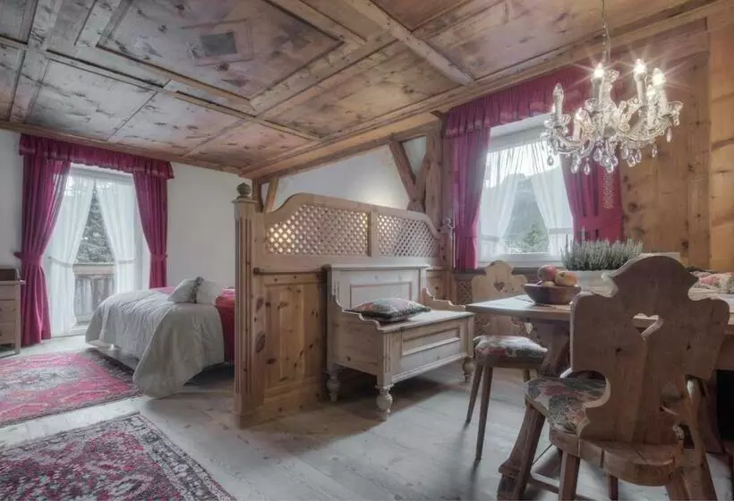 ロマンチックな部屋, La Perla: The Leading Hotels Of The World