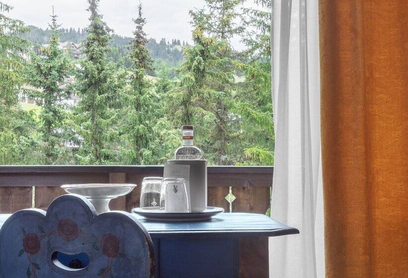 Номер Комфорт, La Perla: The Leading Hotels Of The World