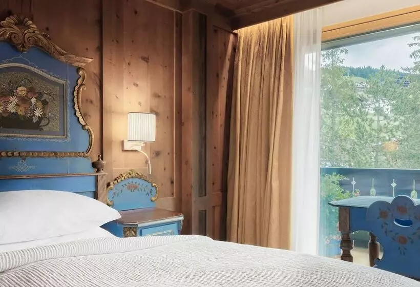 コンフォートルーム, La Perla: The Leading Hotels Of The World