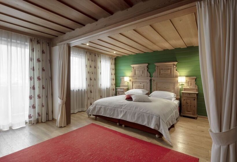 Номер Комфорт, La Perla: The Leading Hotels Of The World