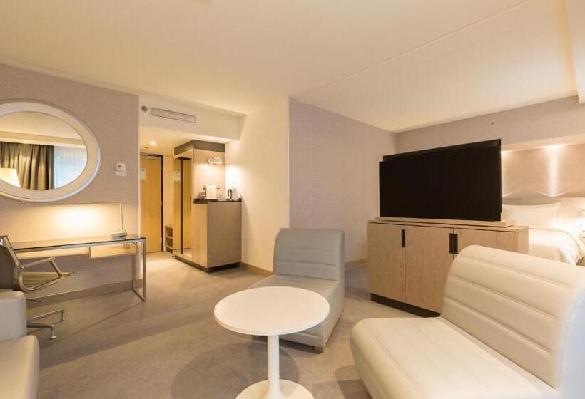 جناح جونيور, Radisson Blu Hotel, Amsterdam City Center