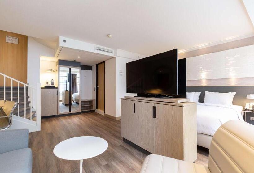 جناح جونيور, Radisson Blu Hotel, Amsterdam City Center