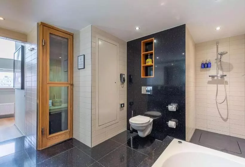 سوئیت با چشم‌انداز کانال, Radisson Blu Hotel, Amsterdam City Center