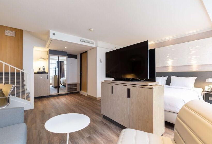주니어 스위트, Radisson Blu Hotel, Amsterdam City Center