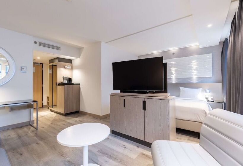 جناح جونيور, Radisson Blu Hotel, Amsterdam City Center