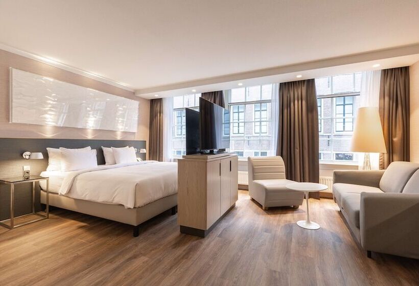 جناح جونيور, Radisson Blu Hotel, Amsterdam City Center