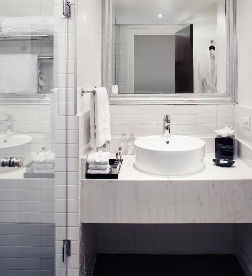 キングサイズベッドのデラックスルーム, Wyndham Monterrey Ambassador Centro