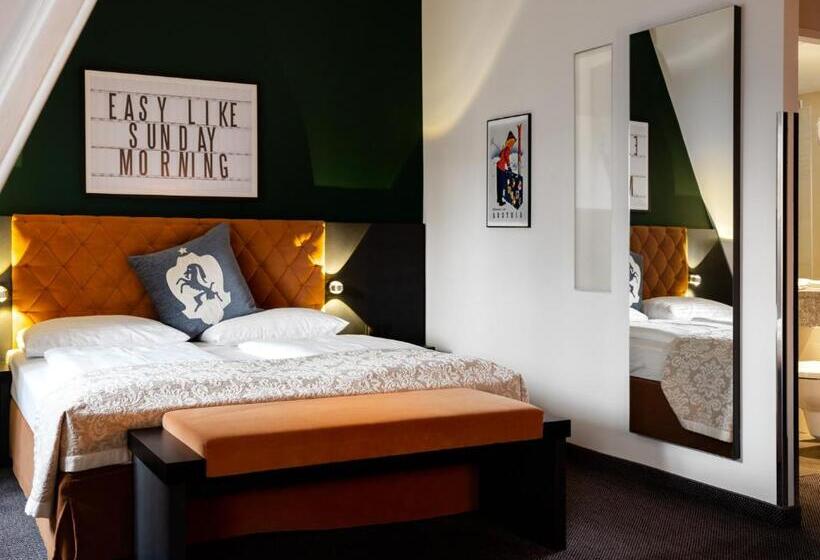 Quarto Comfort, Villa Carlton   Adults Only