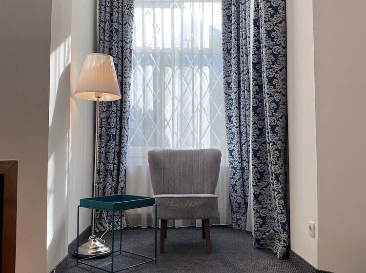 Quarto Comfort, Villa Carlton   Adults Only