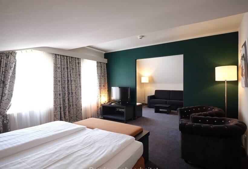 Quarto superior, Villa Carlton   Adults Only