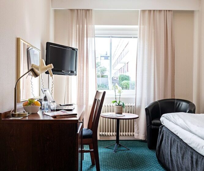 标准单人间, Mjölby Stadshotell