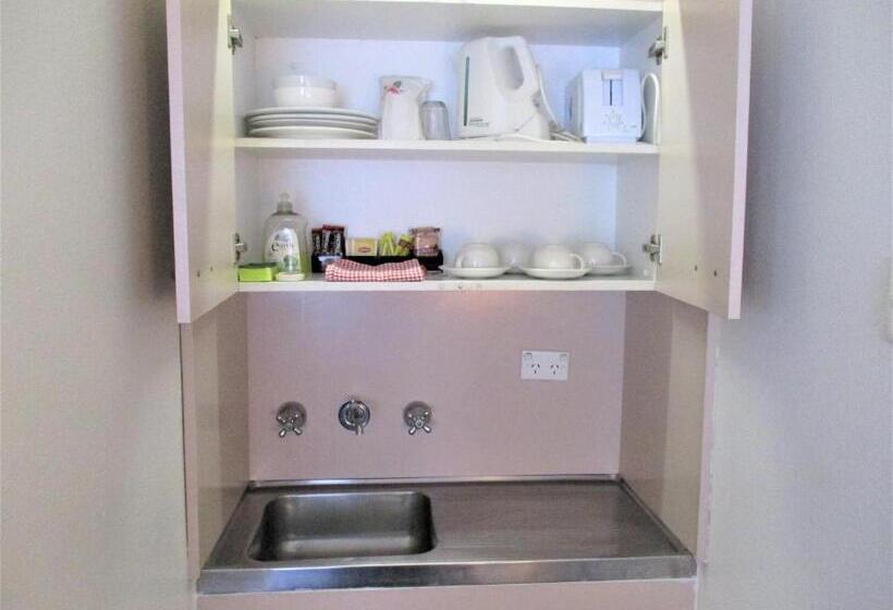 חדר אקונומי, Cronulla Motor Inn