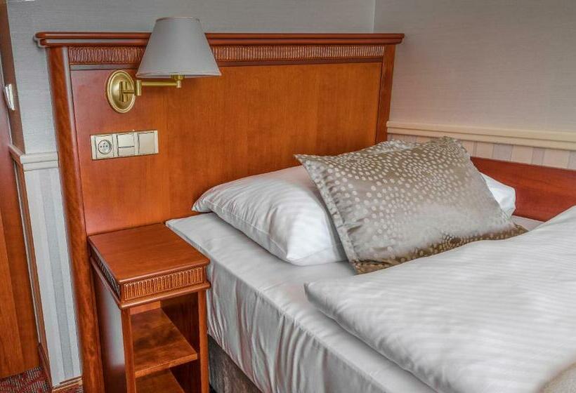 اتاق استاندارد یک نفره, Adria Hotel Prague