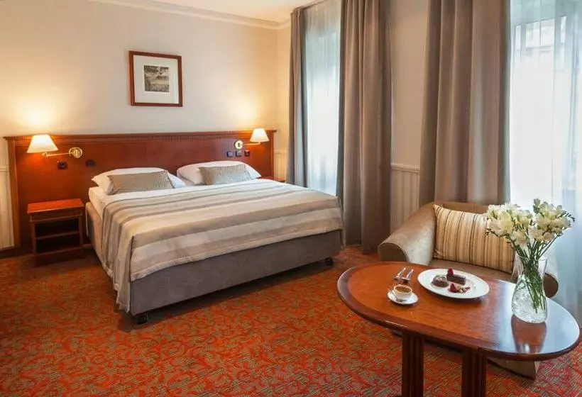 اتاق استاندارد, Adria Hotel Prague