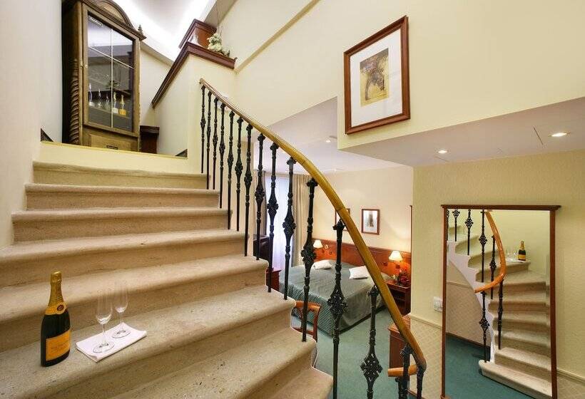 اتاق استاندارد با چشم‌انداز باغ, Adria Hotel Prague