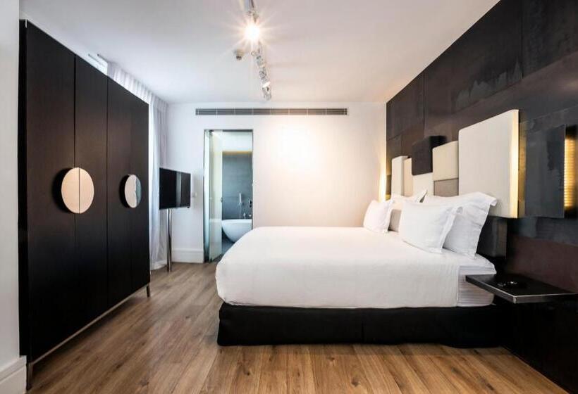 Deluxe Suite, Alexander Hotel– Tel Aviv