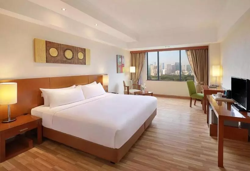 اتاق لوکس با تخت بزرگ, Artotel Gelora Senayan Jakarta