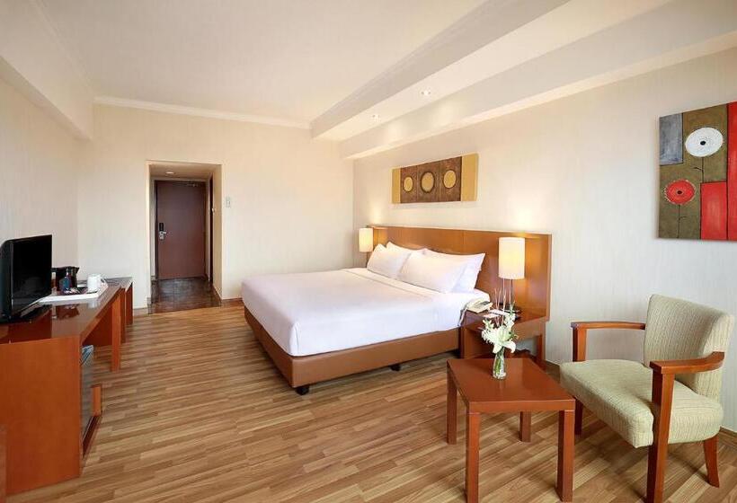带大床的豪华间, Artotel Gelora Senayan Jakarta