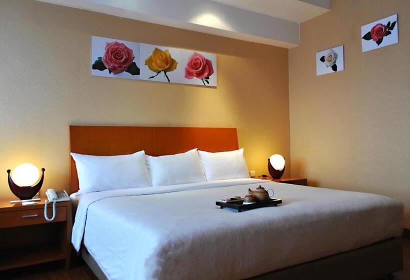 带大床的行政房间, Artotel Gelora Senayan Jakarta