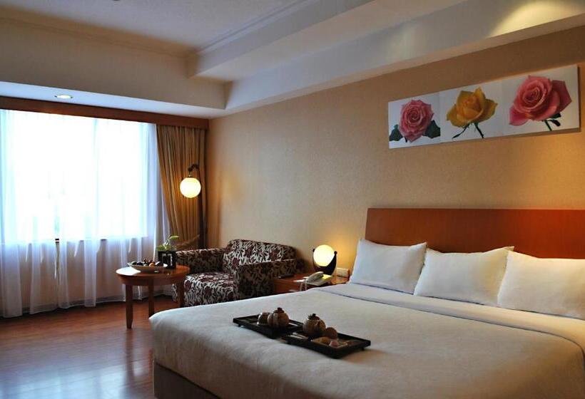 Номер Executive Кровать Кинг, Artotel Gelora Senayan Jakarta
