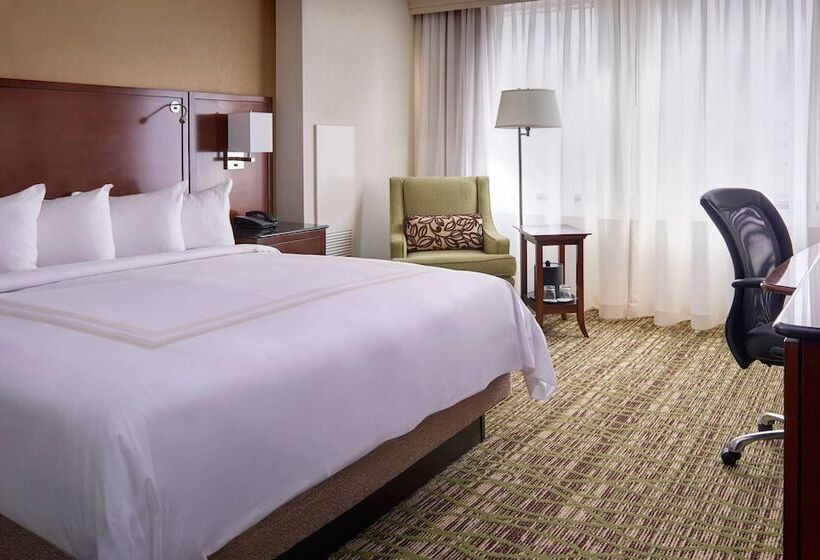 חדר סטנדרט מותאם לאדם עם מוגבלויות, Cleveland Marriott Downtown At Key Tower