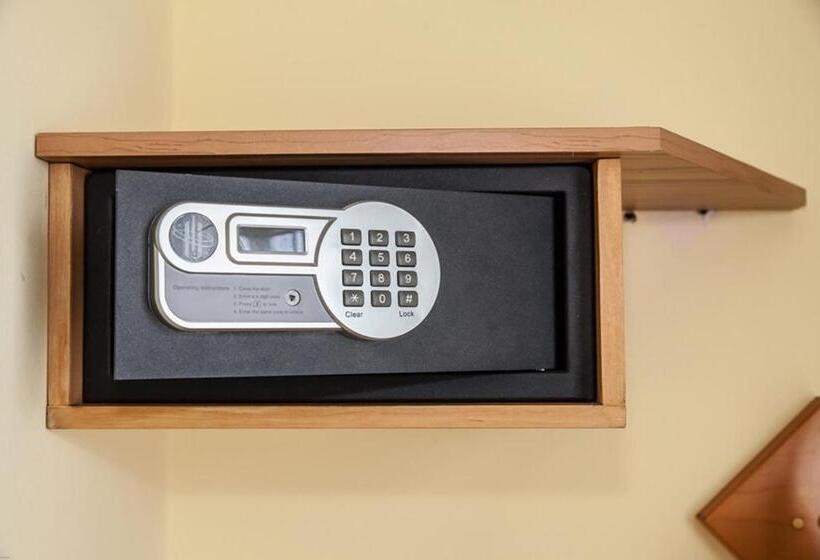 اتاق استاندارد سه نفره, Gasthof Roderich