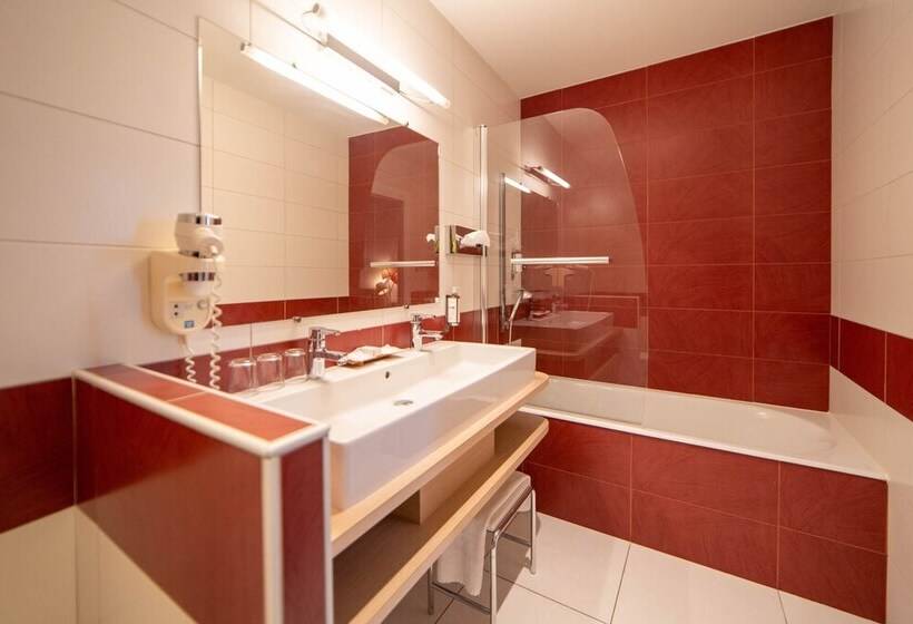 Номер Стандарт Трехместный, Hôtel Wilson   Teritoria