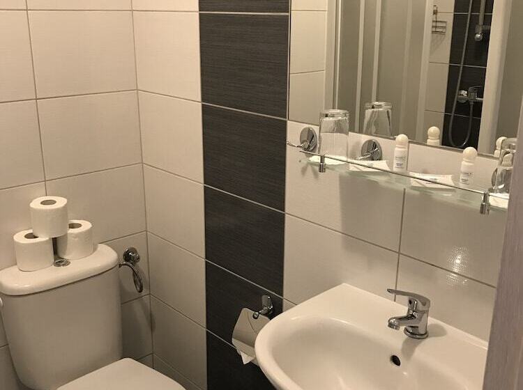 标准单人间, Kielczanka