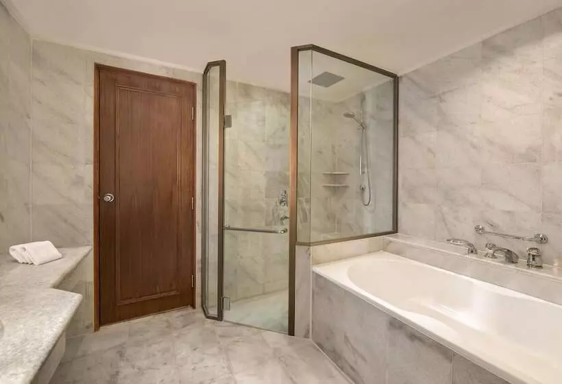 Club Suite, Le Meridien Jakarta