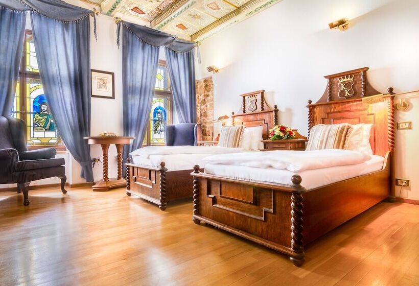 高级大房间, The King Charles