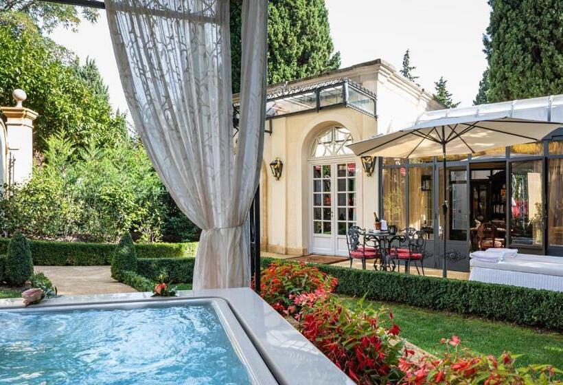 带按摩浴盆的套房, Villa Gallici Hôtel & Spa