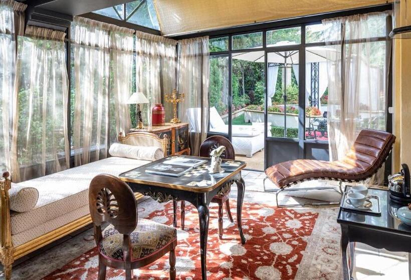 带按摩浴盆的套房, Villa Gallici Hôtel & Spa