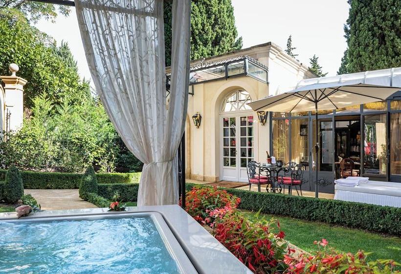 带按摩浴盆的套房, Villa Gallici Hôtel & Spa