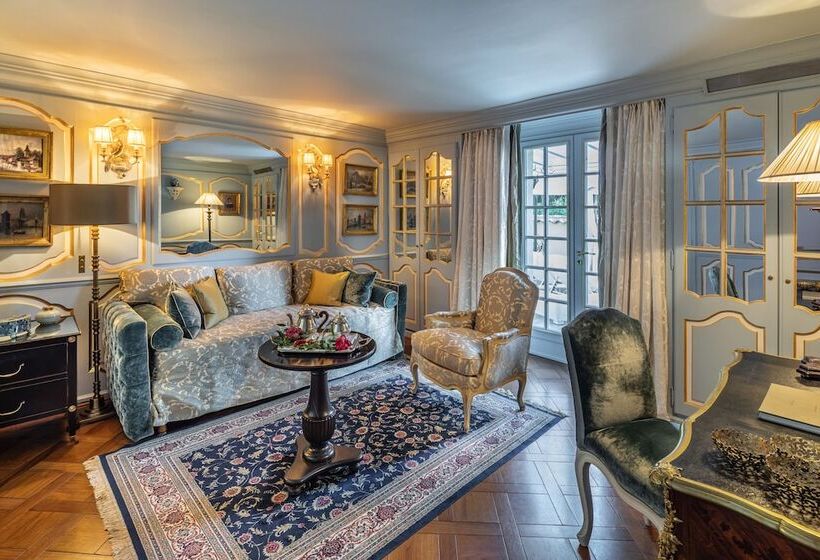 套房配有游泳池, Villa Gallici Hôtel & Spa