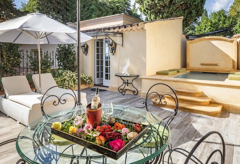 套房配有游泳池, Villa Gallici Hôtel & Spa